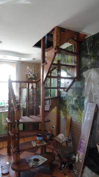 Лестница из дерева на заказ